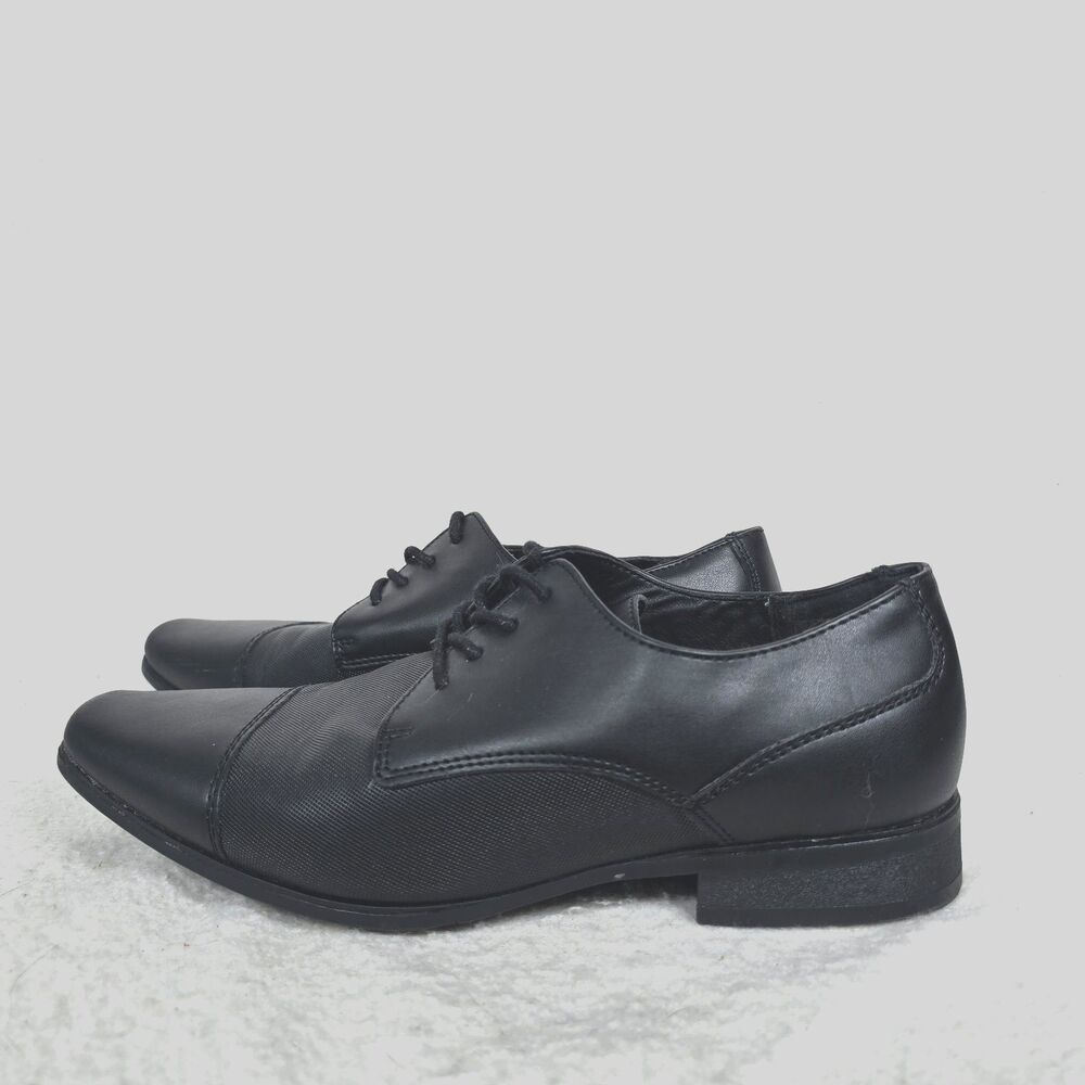 Calvin Klein - Bachman Dress Shoes - Square Toe - Oxfords - Men’s Size 7.5